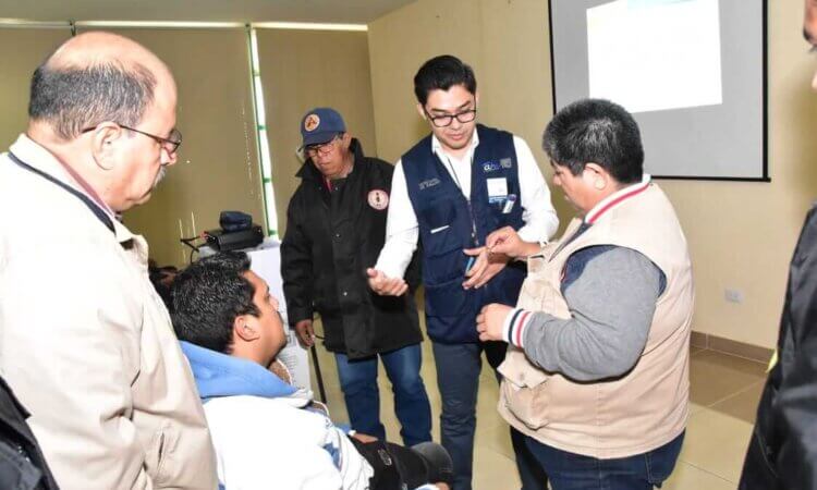 Capacitan a personal de Protección Civil para  que identifiquen síntomas de un cuadro clínico