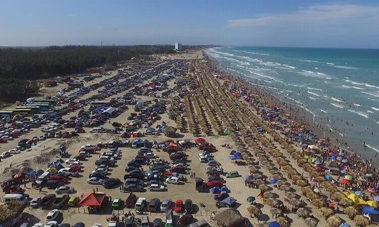MILES DE REGIOS TURISTEAN EN TAMAULIPAS