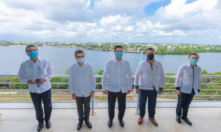 GOBERNADORES LE PICAN LAS COSTILLAS AL «TIGRE» AMLO