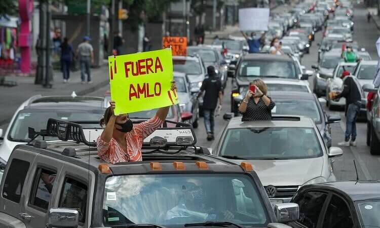 “CRECEN LAS PROTESTAS ANTI-AMLO”.