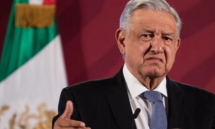 SERÉNESE SEÑOR PRESIDENTE, POR FAVOR SERÉNESE