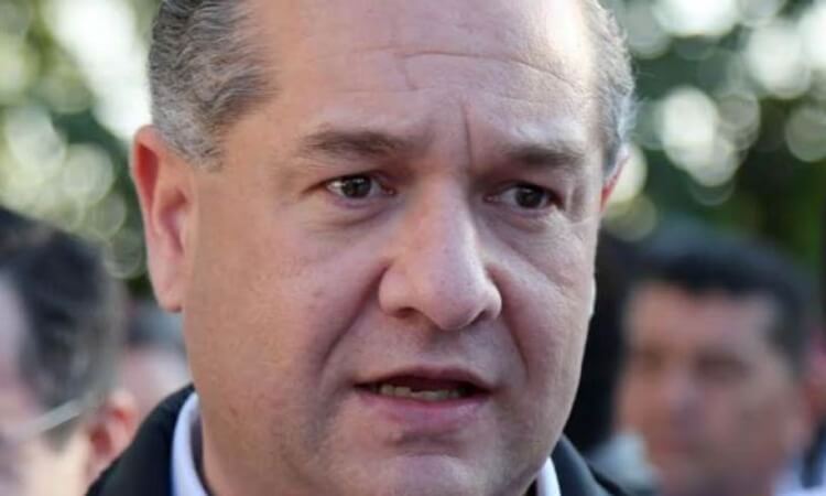 “A OSEGUERA, LE DAN UN ARROZ DE SU PROPIO CHOCOLATE”…!