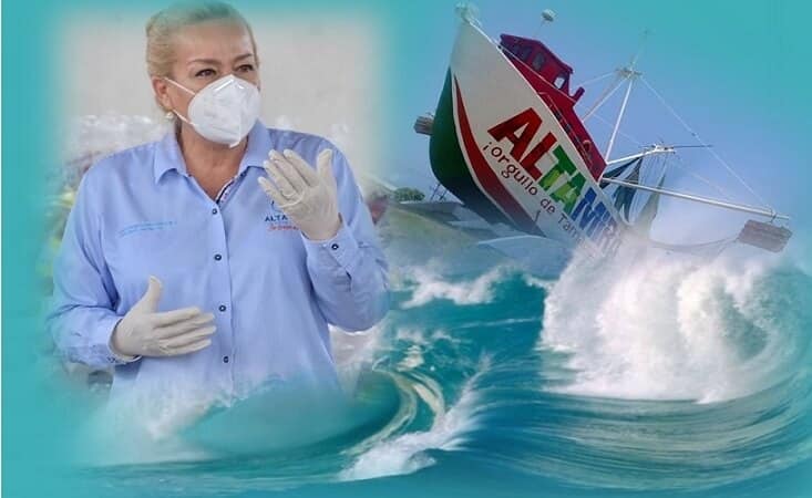 A LA JEFA DEL PUERTO ALTAMIRENSE, “SE LE HUNDE EL BARCO”