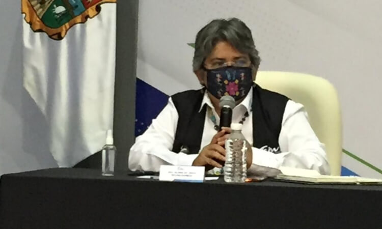 Dra. Molina no lee lo que firma