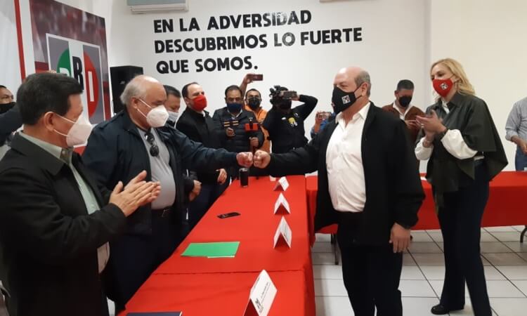 EL REGRESO DE ENRIQUE CÁRDENAS