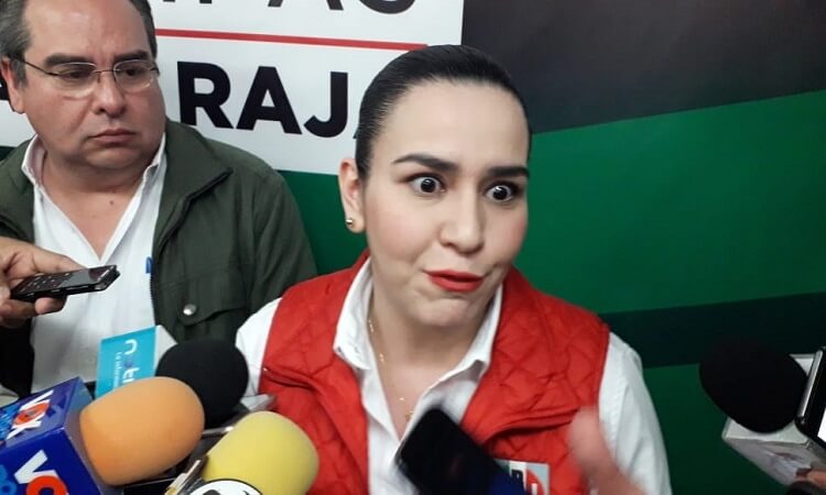 Amonestan a la “traidora”, Yahleel Abdala