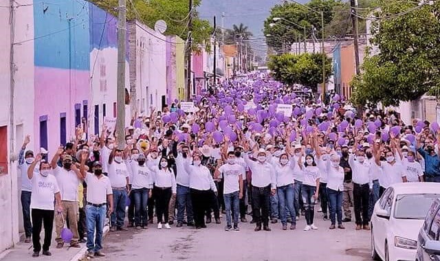 Arrasa «El Gallo»En Jaumave