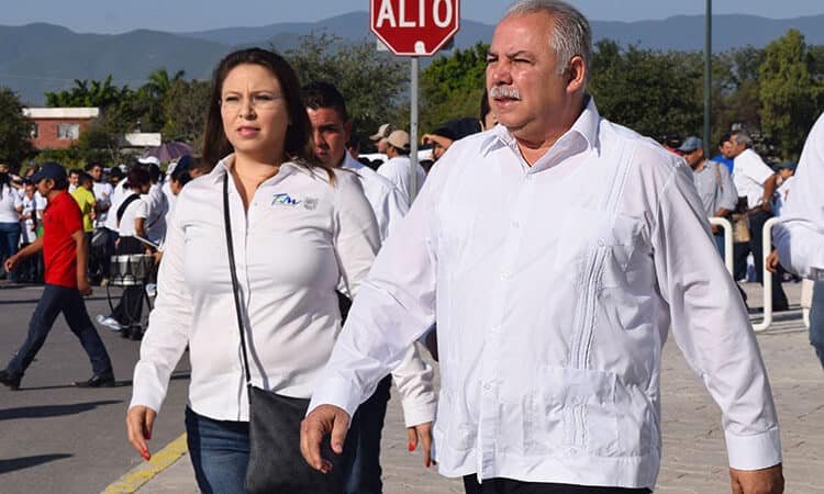 El ave azul tiene ‘truco’