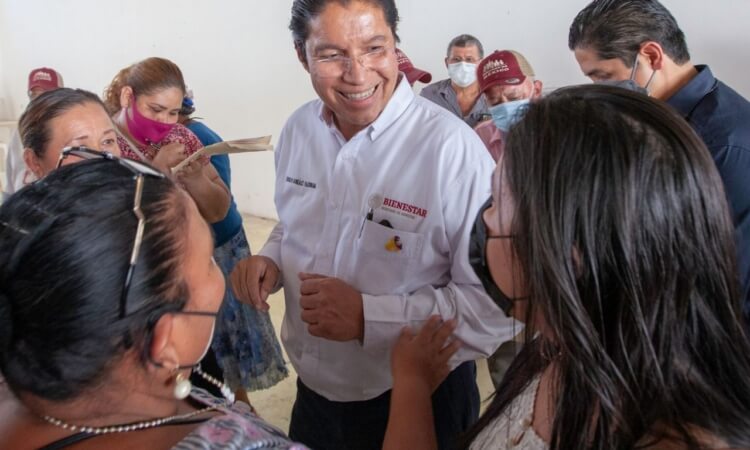 Rodolfo arriba en encuesta