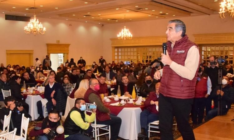 “Hoy Américo encabeza preferencia electoral”.