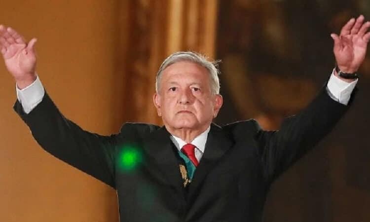 SE FORTALECE  AMLO Y GANA MORENA