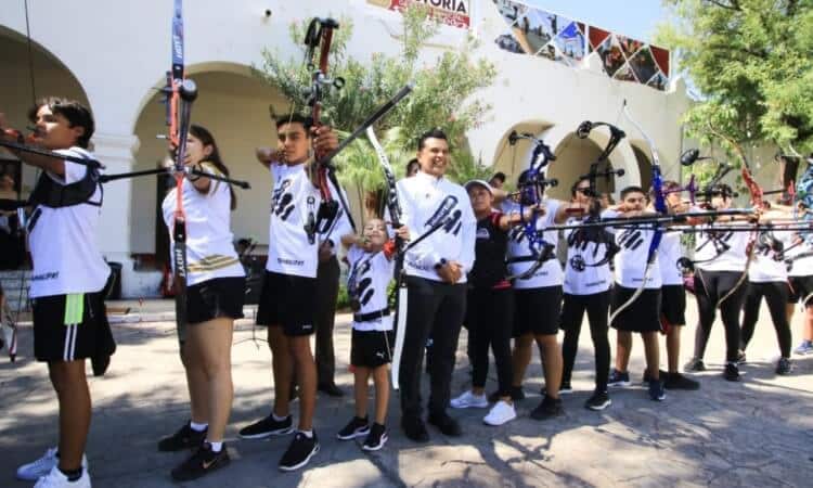 Reconocimiento a campeones de Tiro con Arco.