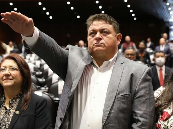 Rinde protesta Juan González Lima como diputado federal en sustitución de Tomas Gloria Requena