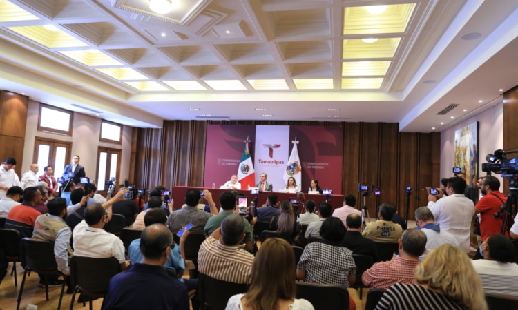 Llama Contraloría a ex funcionarios por corrupción y daño al erario público