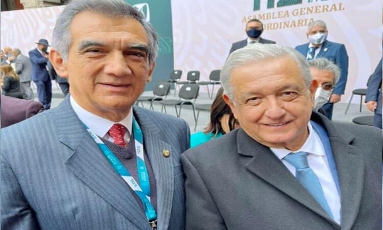 AMLO Y AVA, RESCATAN SALUD PUBLICA DEVASTADA POR EL PRIAN