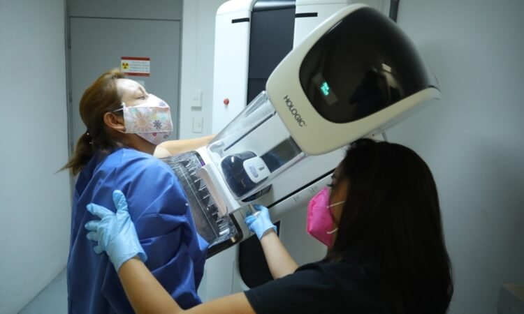 Carece Secretaría de Salud de estadísticas de cáncer de mama en Tamaulipas.