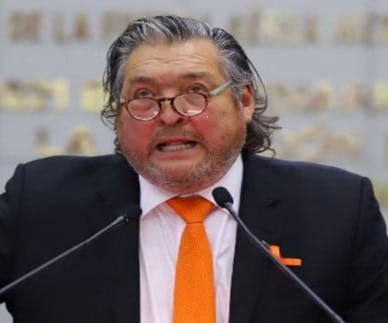 “AL PERVERSO CACIQUE GUSTAVO CÁRDENAS, SE LE ACABÓ SU CICLO, EN MC”.