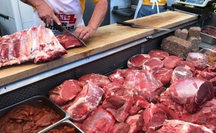 Tablajeros listos para surtir cualquier demanda de su producto cárnico