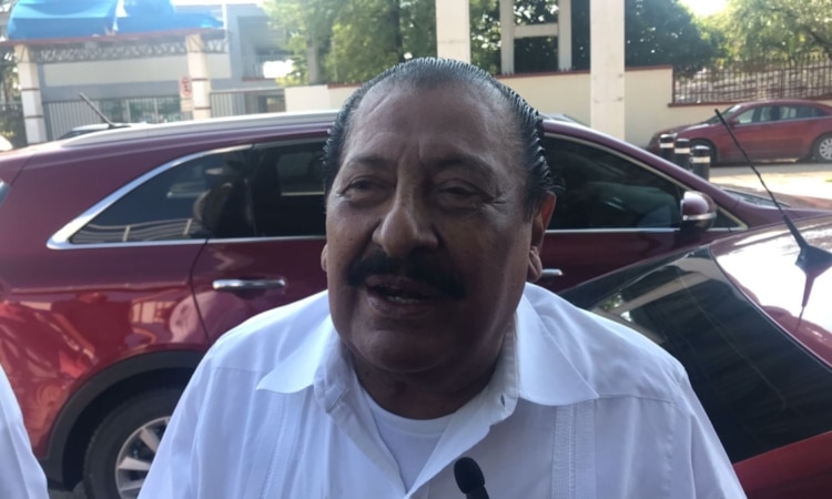 Anuncia Arnulfo incremento a pensiones  de maestros pensionados y jubilados