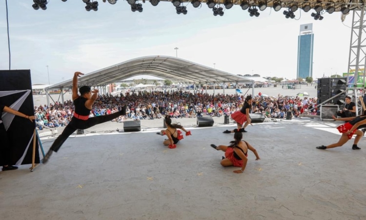 Asisten casi 30 mil victorenses a la fiesta del DIF Tamaulipas DIFzania