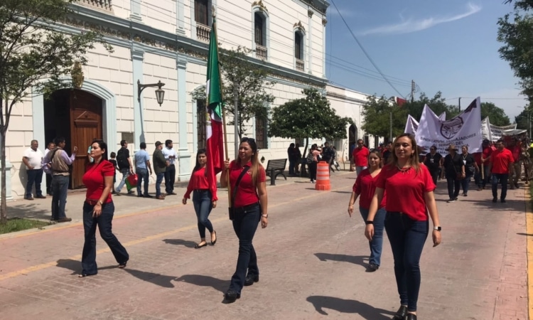 Con una marcha pacífica, trabajadores sindicalizados del Ayuntamiento de Victoria conmemoraron el «Día del Trabajo»