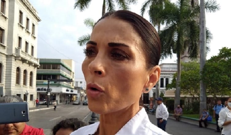 SE AMACIZA LA DIPUTADA Y ACUSA A FALSIFICADORES