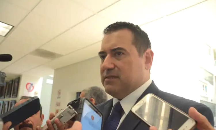 COORDINADOR PARLAMENTARIO DEL PAN, ES UNA NULIDAD