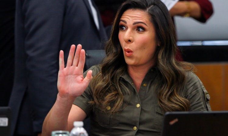 EL SOSPECHOSISMO DE LOS CALZONES DE ANA