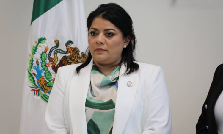 Pide Úrsula a panistas dejar a un lado las diferencias en el  Congreso