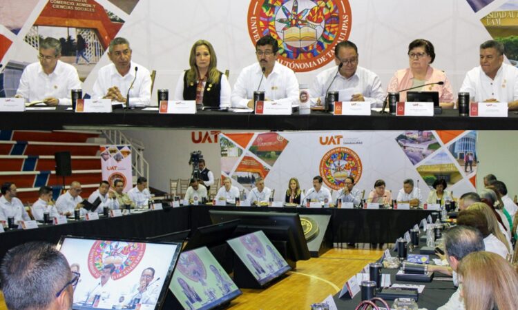 DESTACA DÁMASO ANAYA APOYO DE DIRECTIVOS PARA LA TRANSFORMACIÓN DE LA UAT
