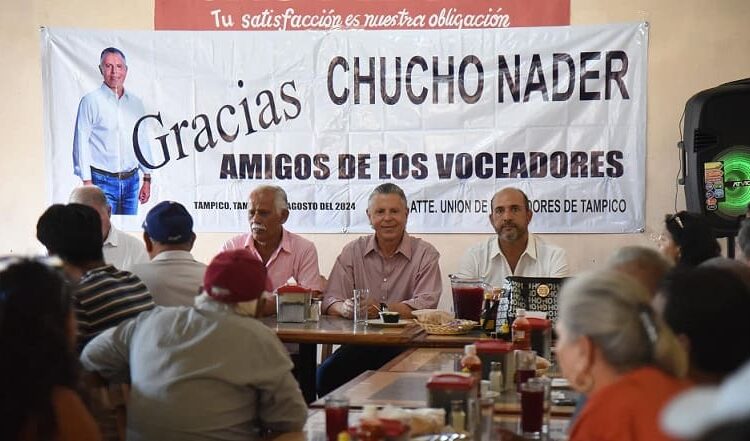 Recibe Chucho reconocimiento y cariño del Pueblo Trabajador
