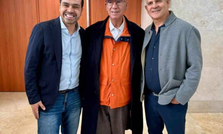 Convoca Dante Delgado a Arturo DÍez     