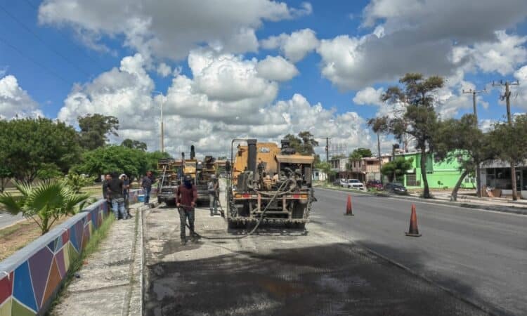 Rehabilita Obras Públicas principales avenidas en Matamoros