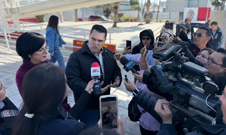 CONGRESO, ATIENDE Y RESPALDA POLÍTICA MIGRATORIA: HUMBERTO