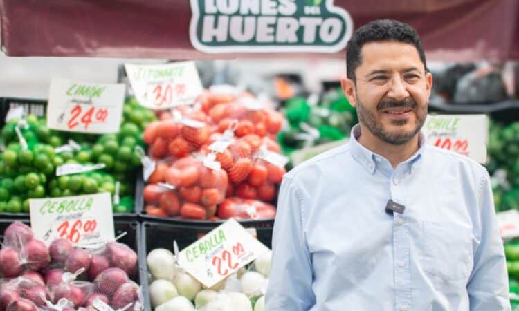 Arranca Martí Batres Programa “Lunes del Huerto” para ofrecer frutas y verduras a bajo precio en SuperISSSTE