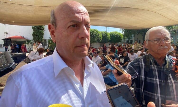 Ante tanto asalto, se busca que despachadores de gasolina traigan porte de arma