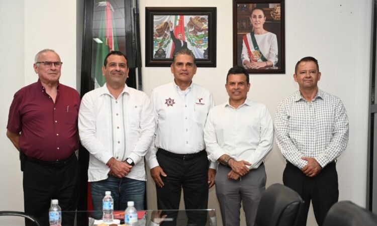 Refirma alcalde de Victoria colaboración con Secretario de Seguridad, General Carlos Arturo Pancardo Escudero.