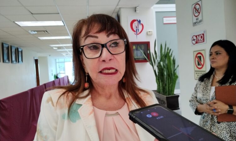 Busca Blanca Anzaldúa establecer reconocimiento al mérito educativo en primarias de Tamaulipas