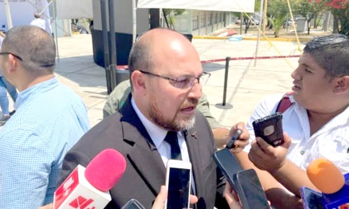 Bloqueos campesinos: Villegas habla de diálogo, pero evita el fondo del problema