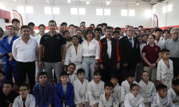 Recibe rector de la UAT reconocimiento de la Federación Mexicana de Judo