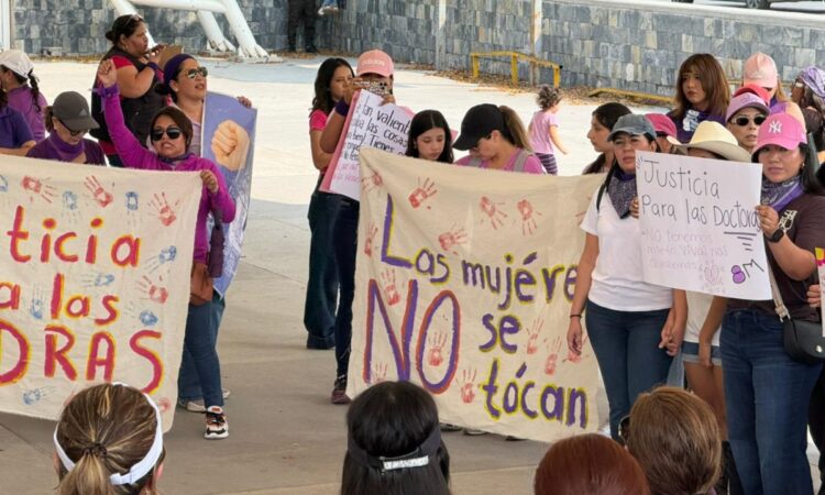 Justicia para las doctoras”: Victoria alza la voz en el 8M