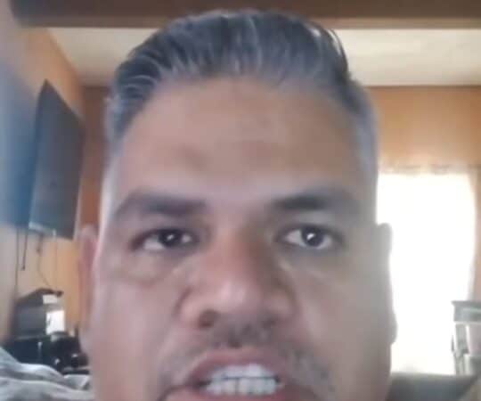 Conflicto laboral en programa de inglés: maestro denuncia reasignación unilateral y falta de diálogo