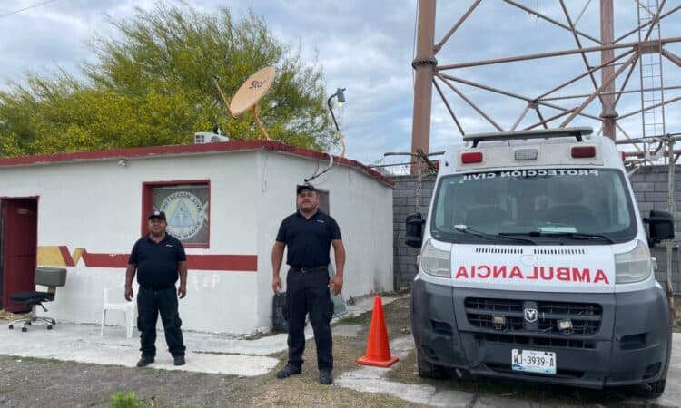 Mantiene Gobierno Municipal ambulancia permanente en la Laguna en beneficio de las familias