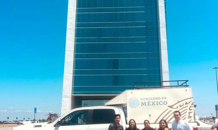 Entregan Unidad Móvil de Salud en beneficio de 17 comunidades en el Valle de San Fernando