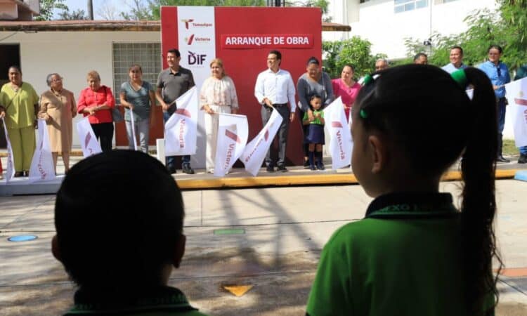 Inicia Municipio construcción de techumbre en Jardín de Niños.