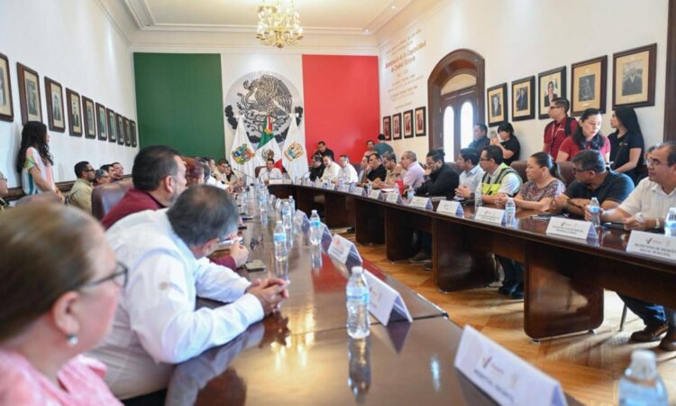 Federación, Estado y Municipio unidos para erradicar mosco del dengue en Victoria.