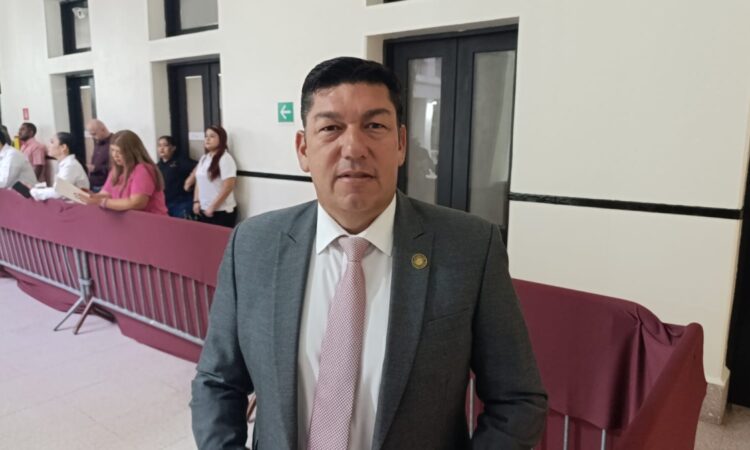 Exige Braña frenar adelantados y esperar convocatoria de Morena
